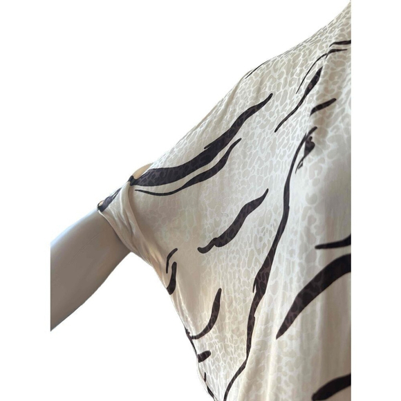 Nine West Woman Brown Abstract Print Crew Neck Smocked Blouse Lg Office Business - Picture 5 of 16